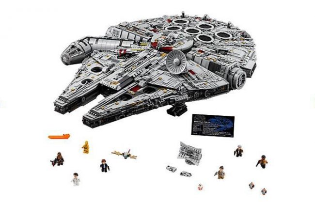 Ultimate Collector Series Millennium Falcon 2017 Build (LEGO)