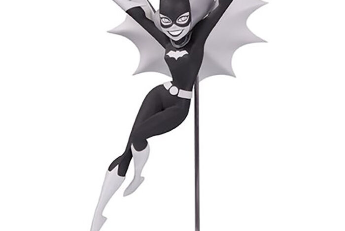 Batman Black-and-White Batgirl By Bruce Timm Statue (DC Collectibles)