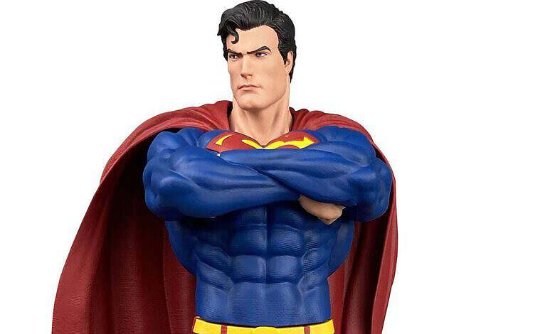 DC Comics Gallery: Superman Ascendant Statue (Diamond Select Toys)