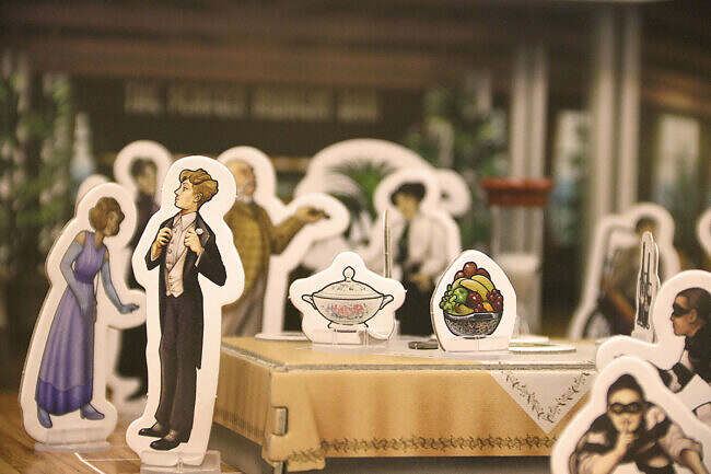 Picture Perfect Standees (Arcane Wonders)